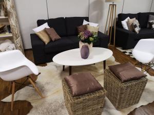 Grease Loungetisch 3